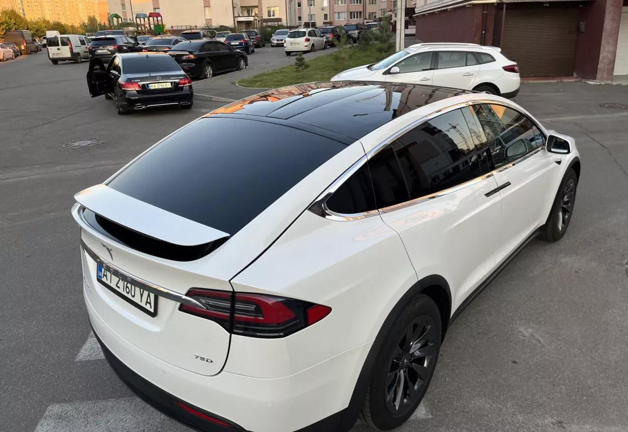 Tesla Model X  75 kWh 2018thumbnail241