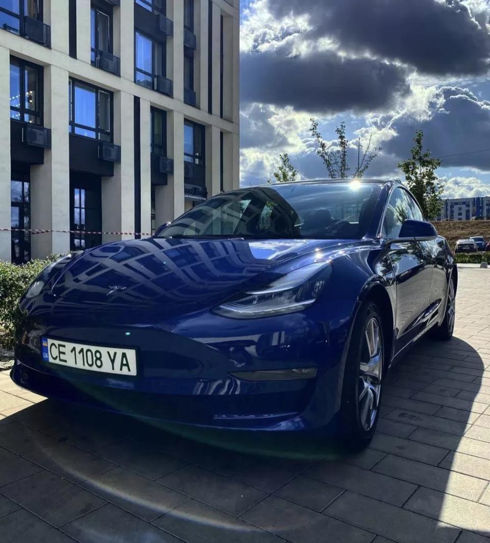 Tesla Model 3  2019thumbnail01