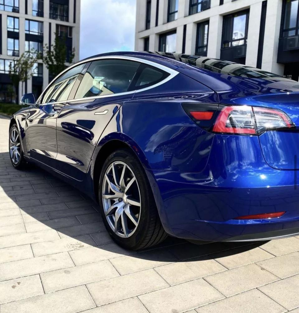 Tesla Model 3  2019thumbnail31