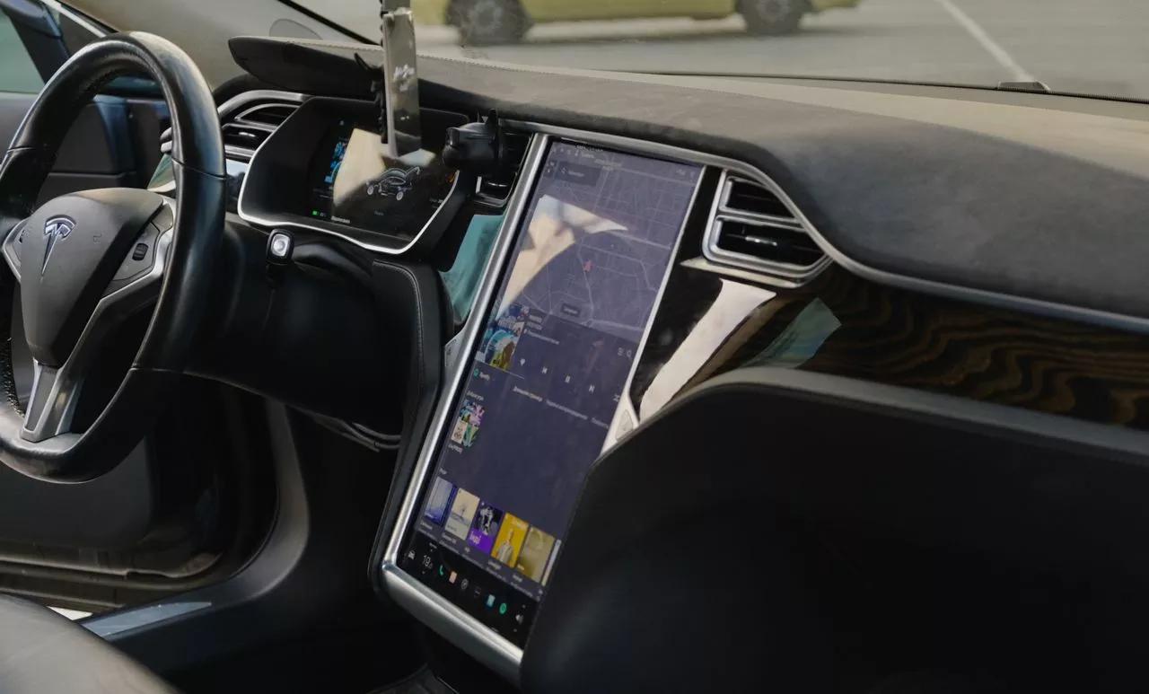 Tesla Model S  75 kWh 2016241