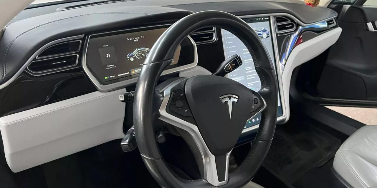 Tesla Model S  85 kWh 2014thumbnail81