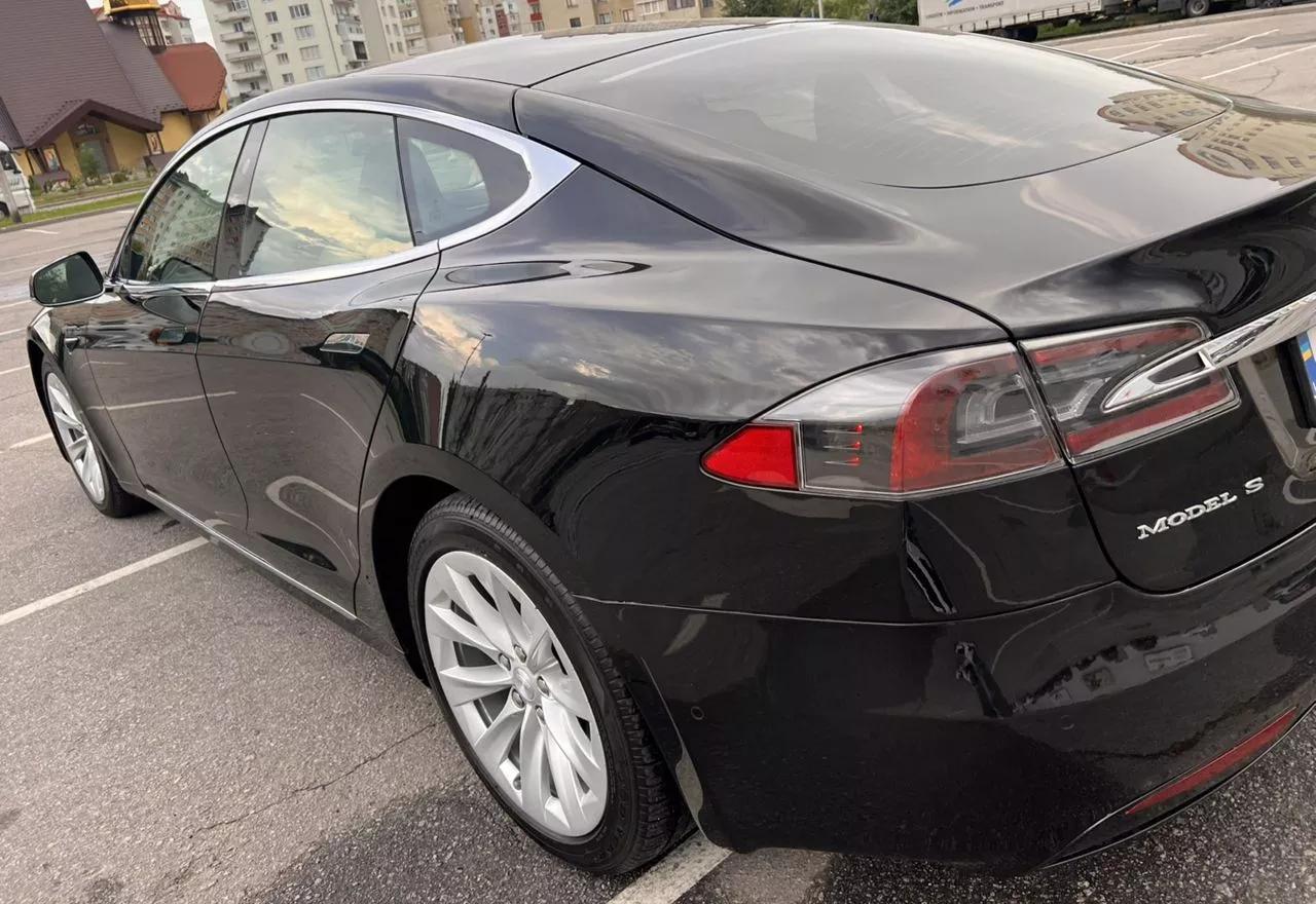 Tesla Model S  90 kWh 2017201