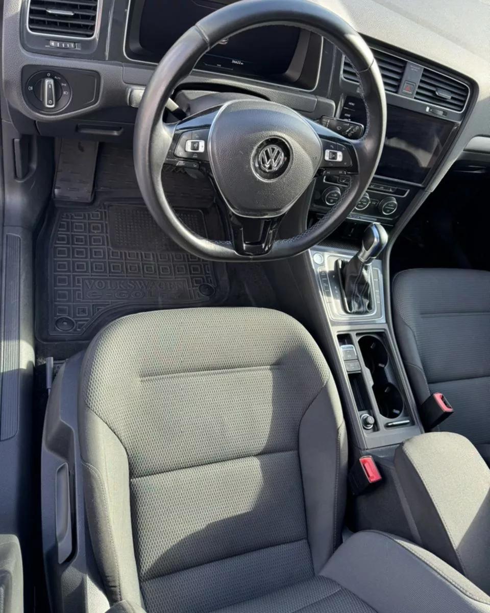 Volkswagen e-Golf  36 kWh 2017thumbnail81