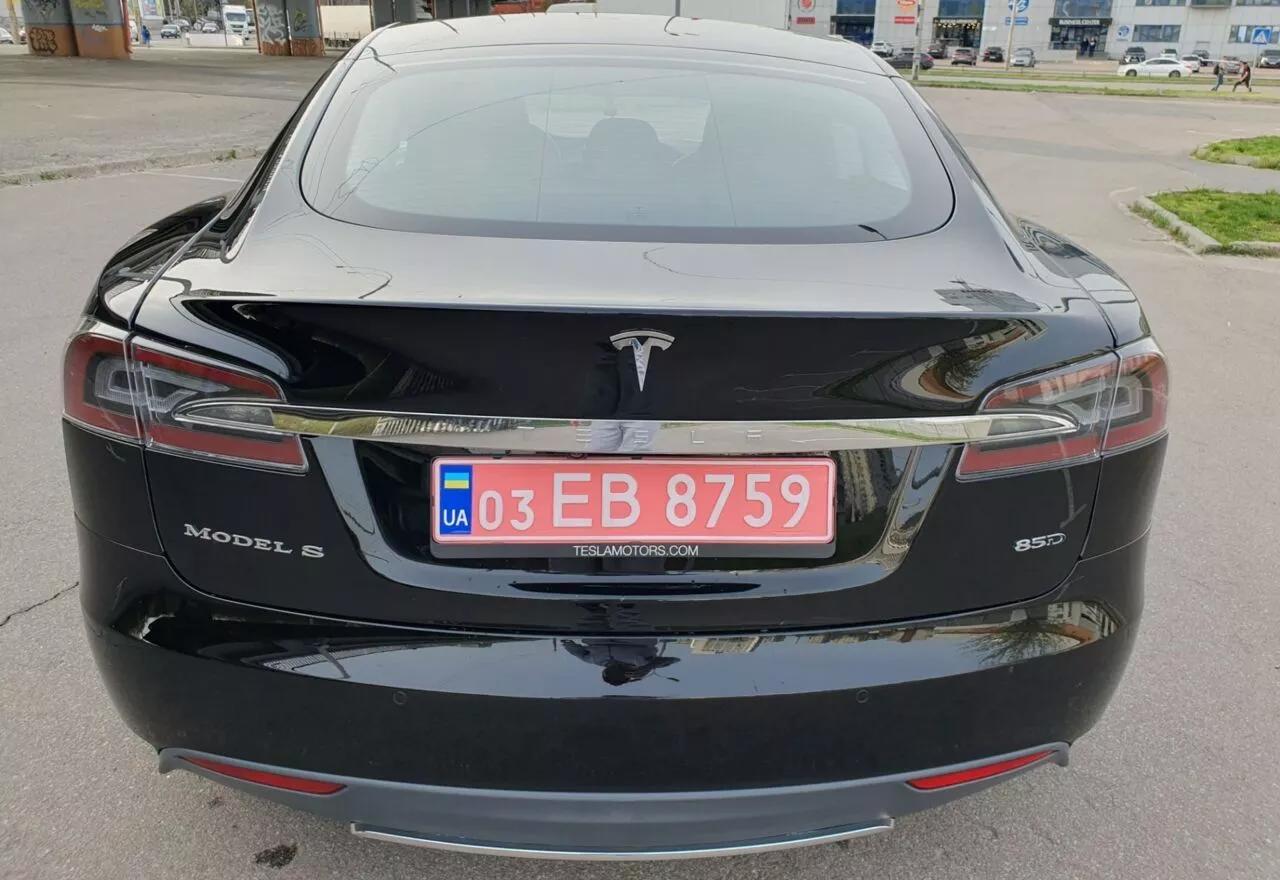 Tesla Model S  85 kWh 201521