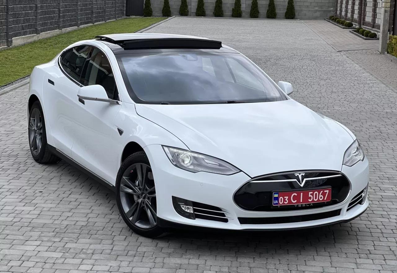 Tesla Model S  85 kWh 201651