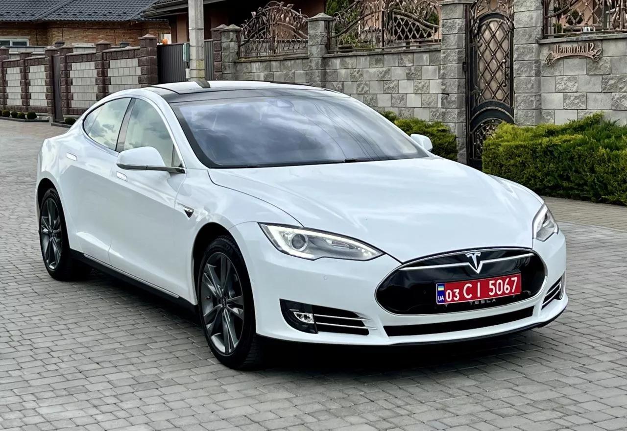 Tesla Model S  85 kWh 201661