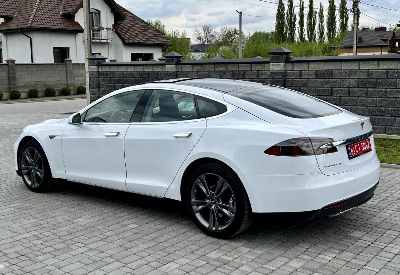 Tesla Model S  85 kWh 2016231