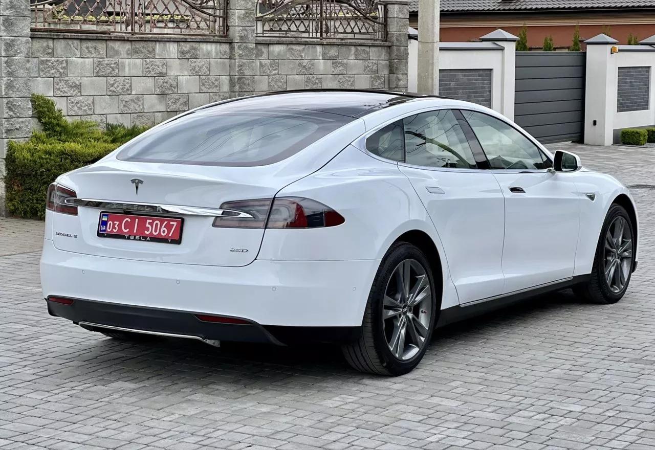 Tesla Model S  85 kWh 201601