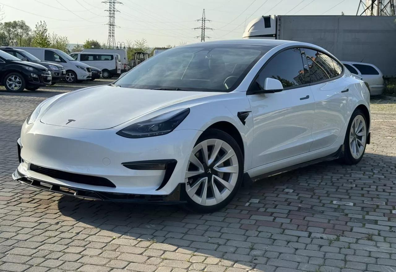 Tesla Model 3  82 kWh 2022thumbnail01