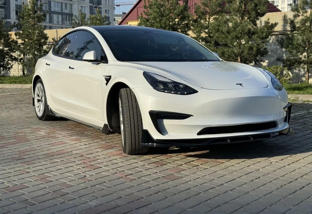 Tesla Model 3  82 kWh 2022thumbnail61