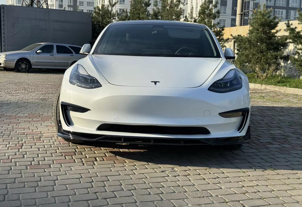 Tesla Model 3  82 kWh 2022thumbnail111
