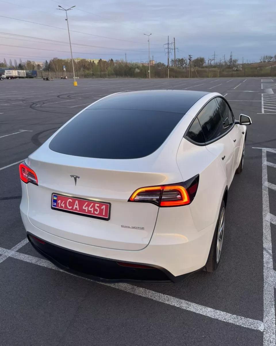 Tesla Model Y  2021thumbnail61