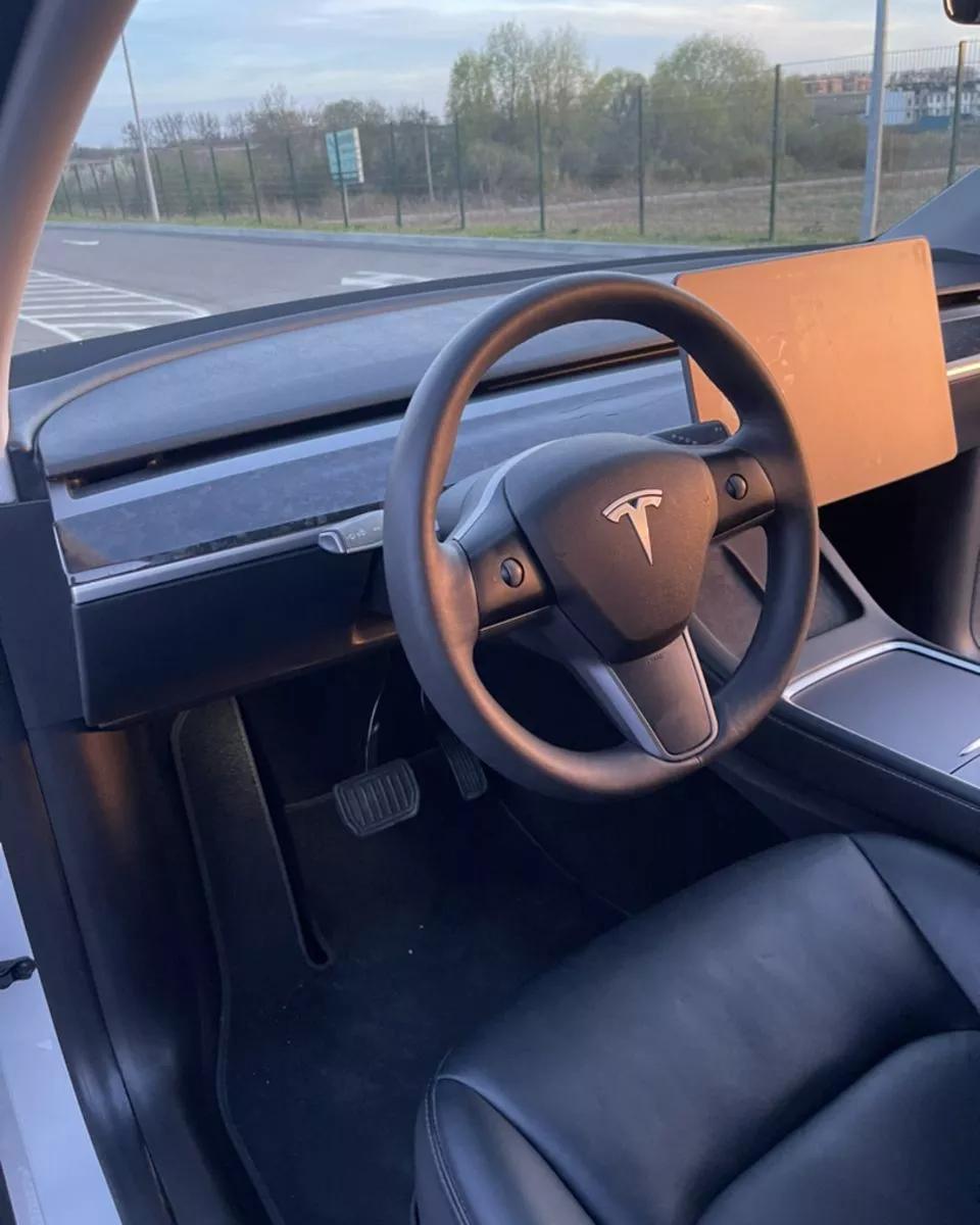 Tesla Model Y  2021271