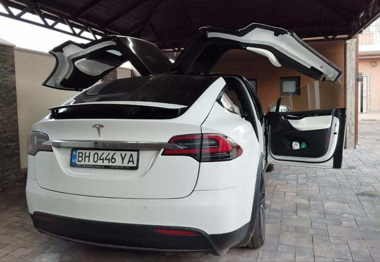 Tesla Model X  90 kWh 2016thumbnail11