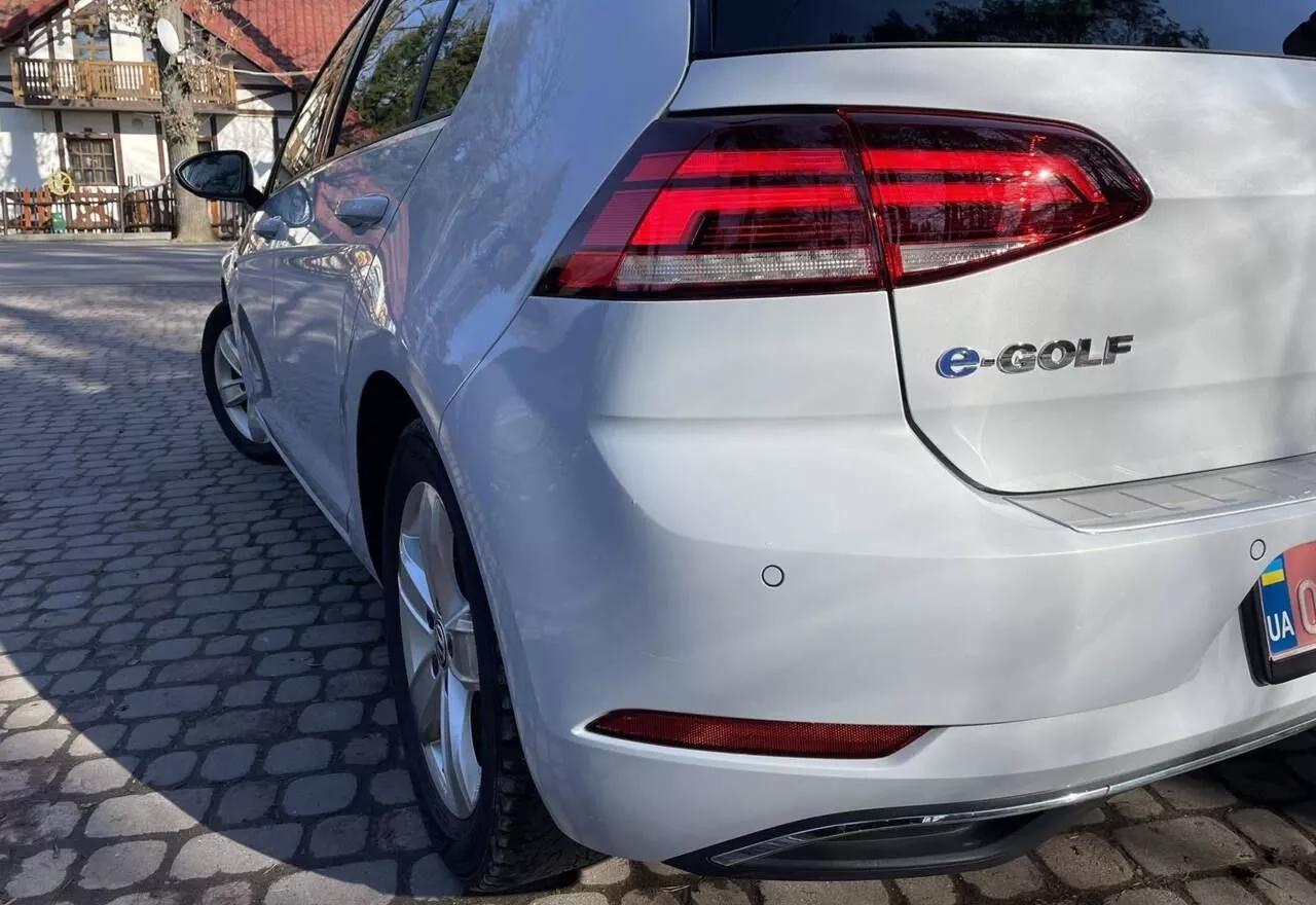Volkswagen e-Golf  36 kWh 2017thumbnail191
