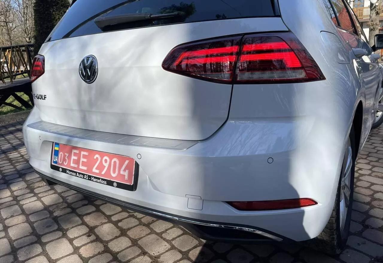 Volkswagen e-Golf  36 kWh 2017thumbnail211