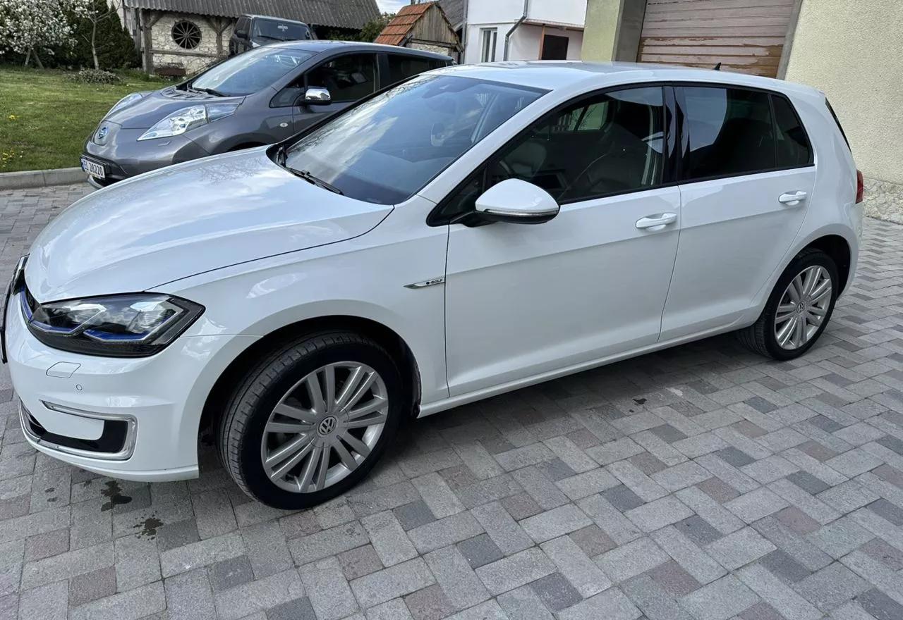 Volkswagen e-Golf  36 kWh 2018thumbnail111