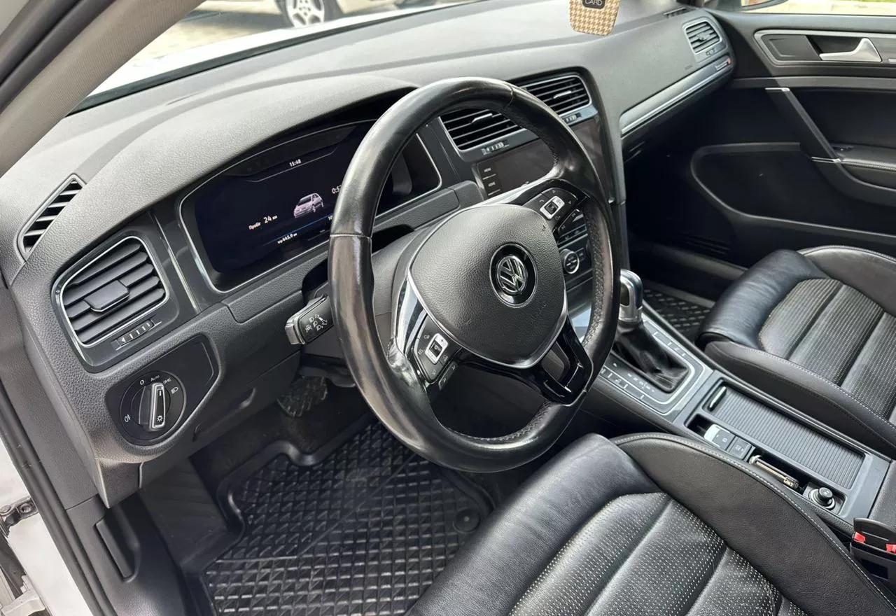 Volkswagen e-Golf  36 kWh 2018271