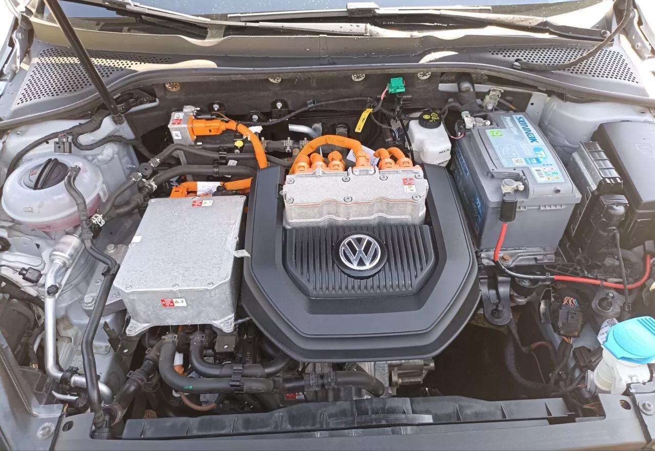 Volkswagen e-Golf  24 kWh 2014261
