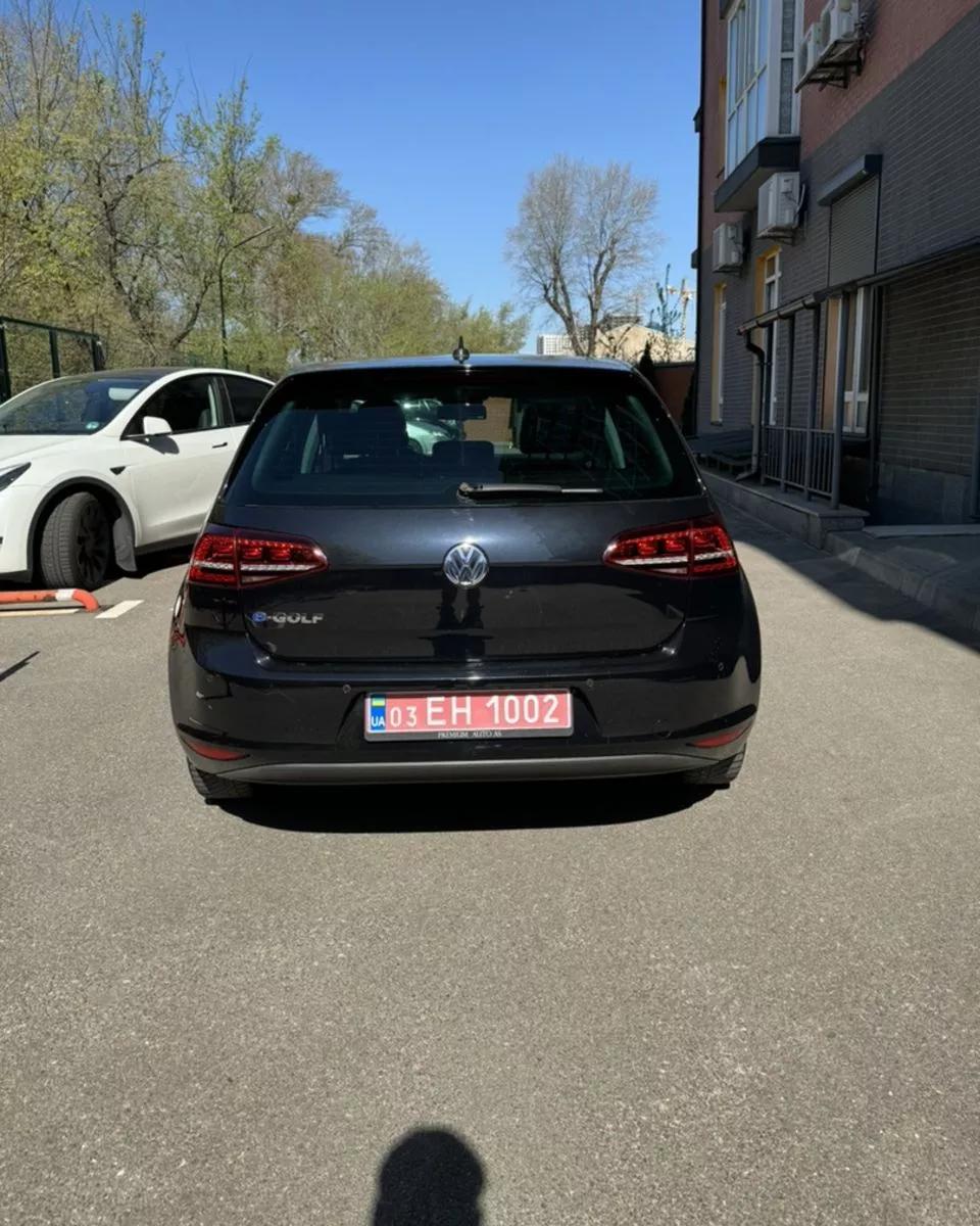Volkswagen e-Golf  24 kWh 201531