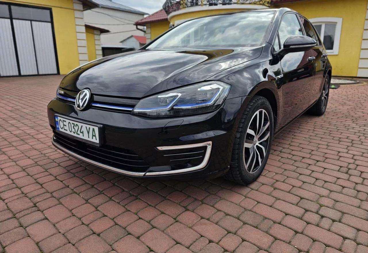 Volkswagen e-Golf  36 kWh 2019thumbnail01