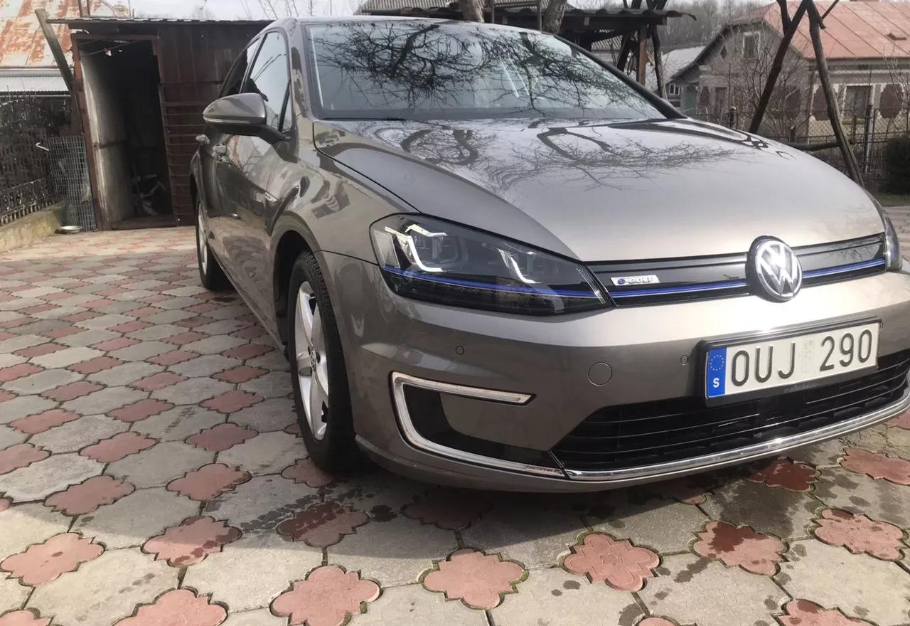 Volkswagen e-Golf  24 kWh 2015111