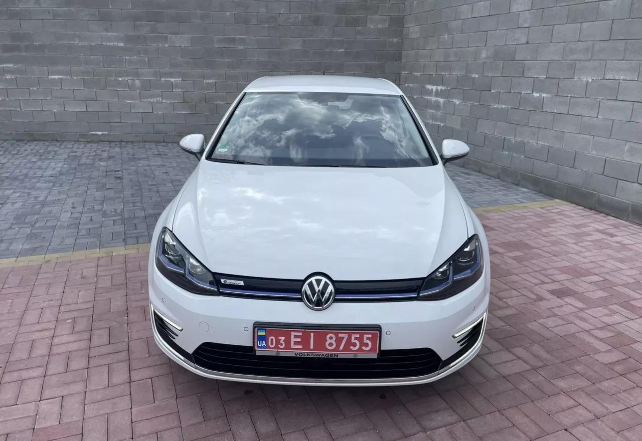 Volkswagen e-Golf  2020thumbnail91