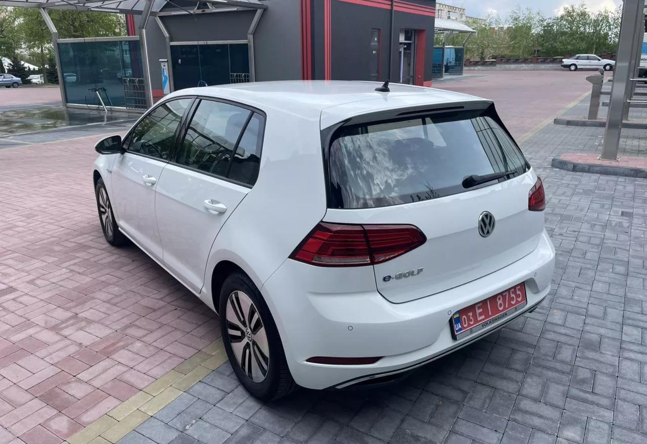 Volkswagen e-Golf  2020121