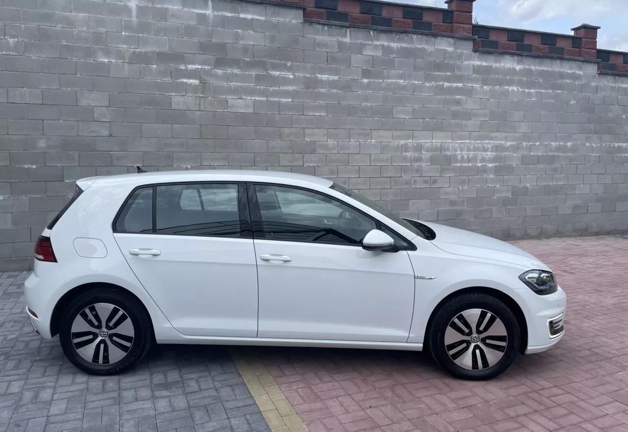 Volkswagen e-Golf  2020151