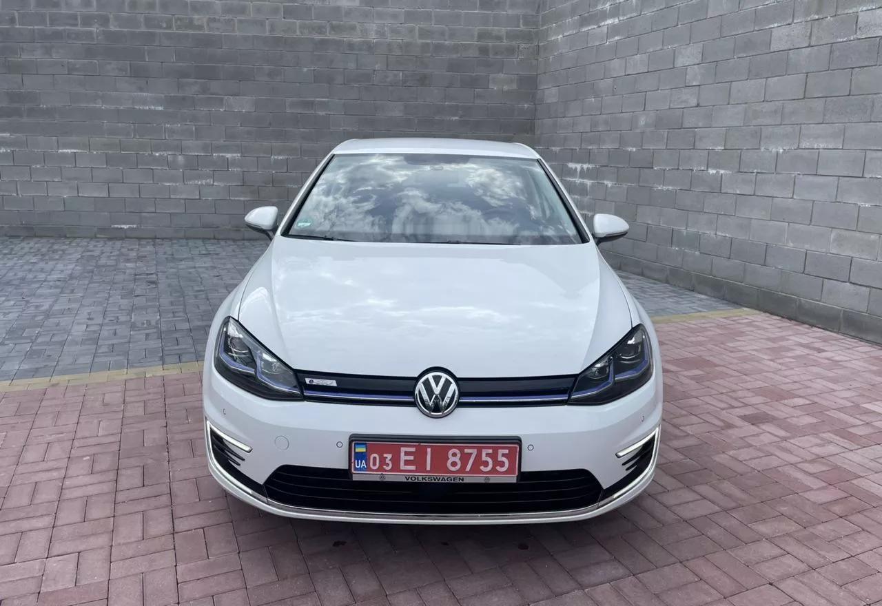 Volkswagen e-Golf  2020thumbnail181