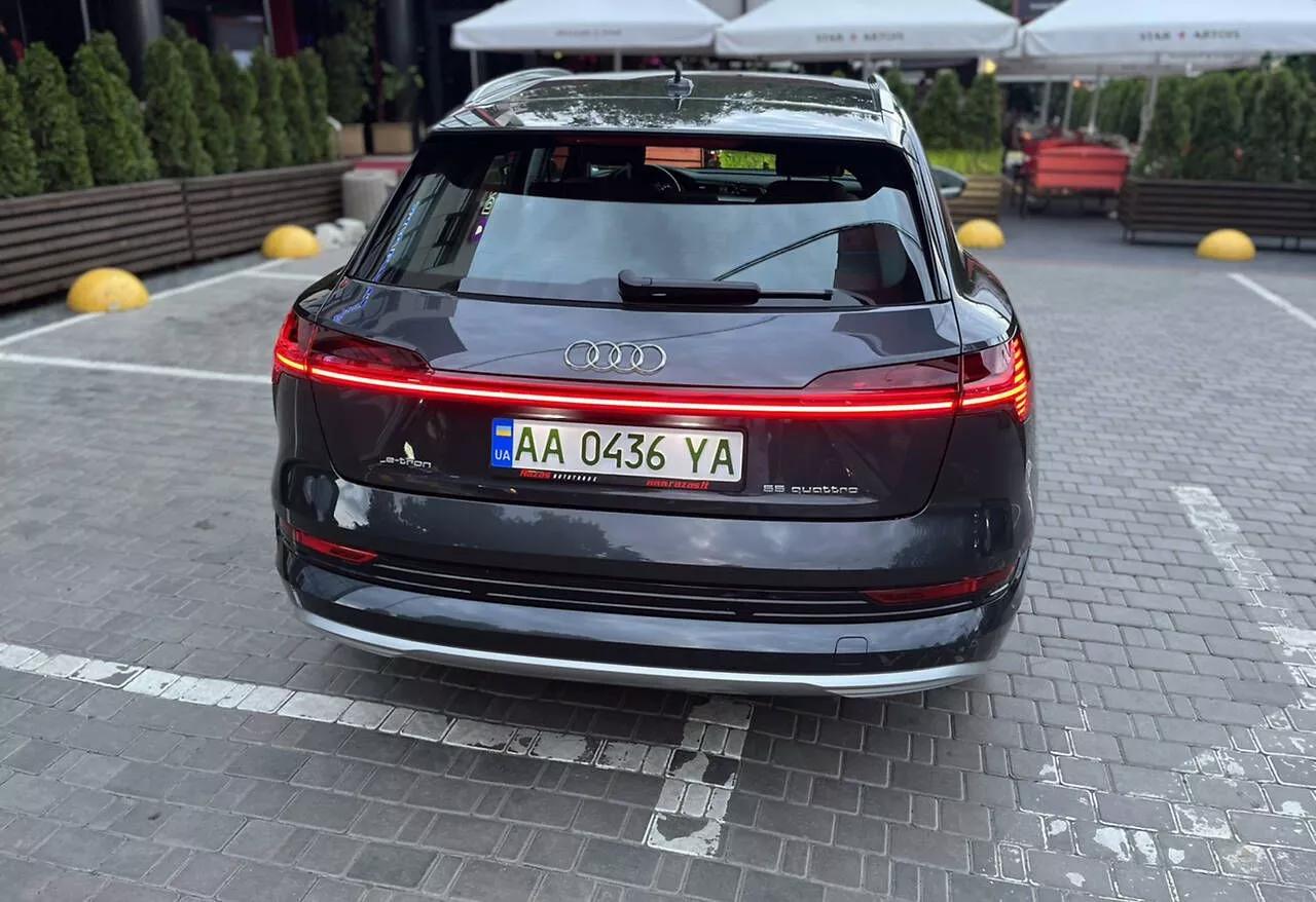 Audi E-tron  2019thumbnail71
