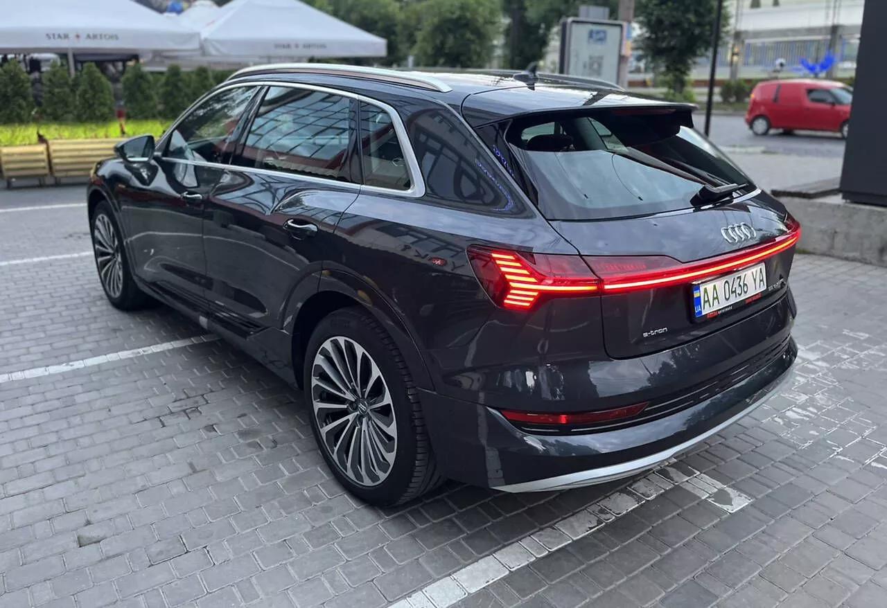Audi E-tron  2019thumbnail81