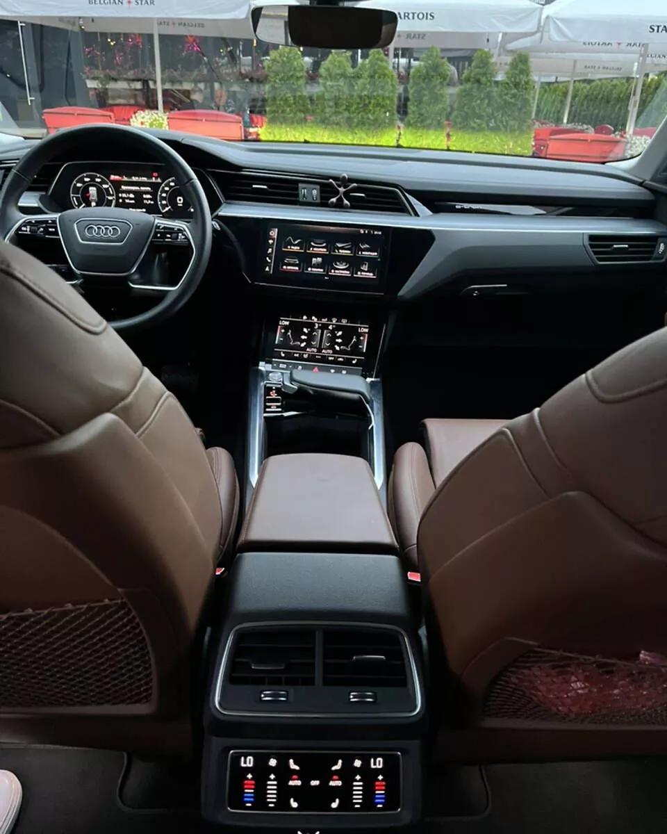 Audi E-tron  2019111