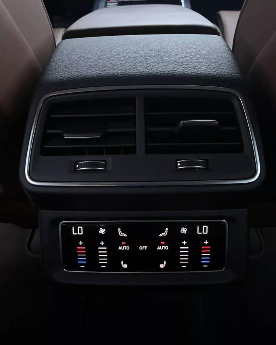 Audi E-tron  2019121