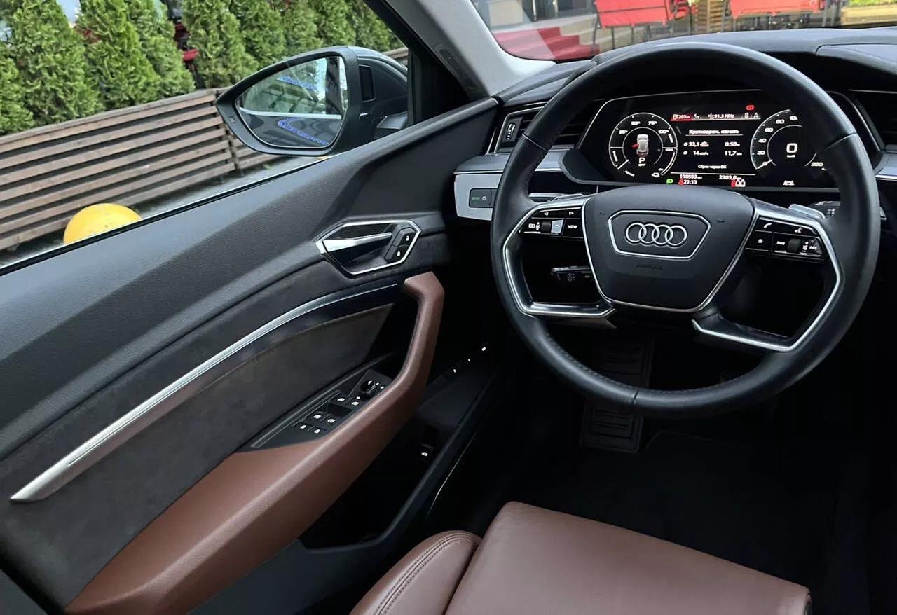 Audi E-tron  2019151