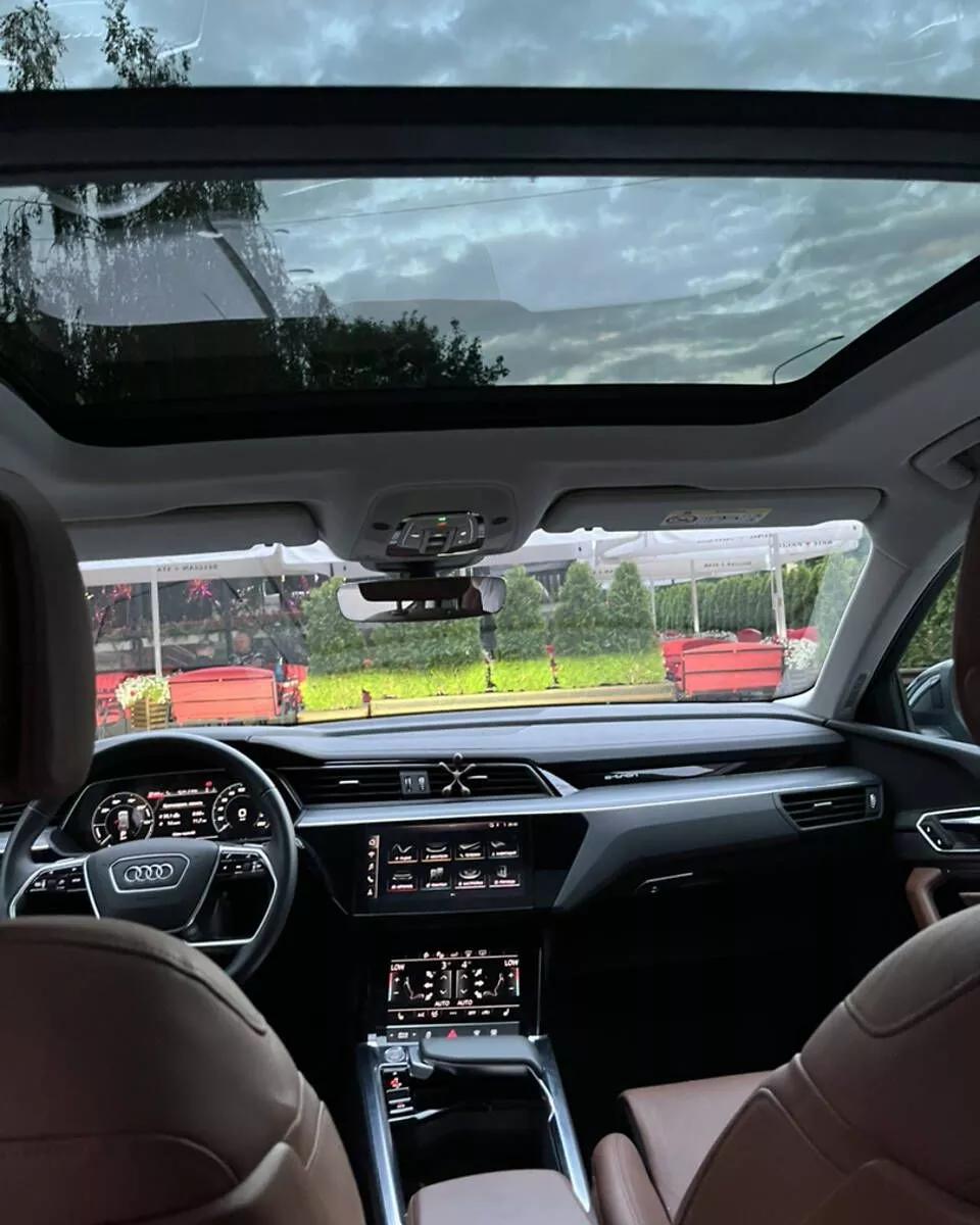 Audi E-tron  2019thumbnail171