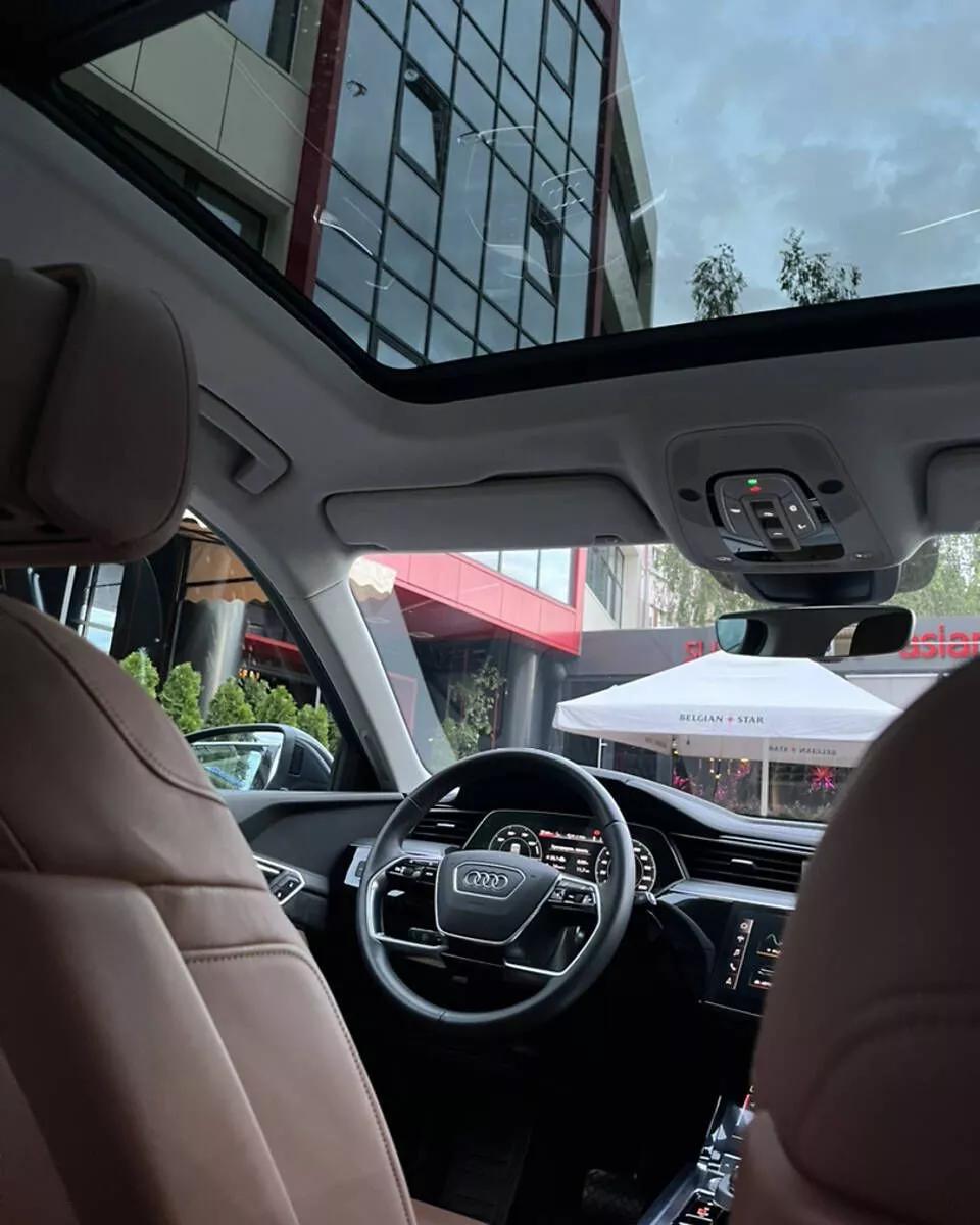 Audi E-tron  2019thumbnail181