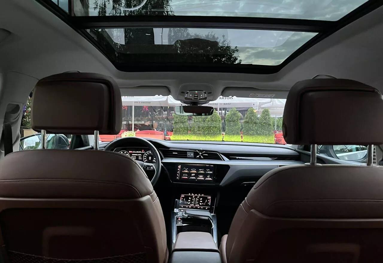 Audi E-tron  2019thumbnail211
