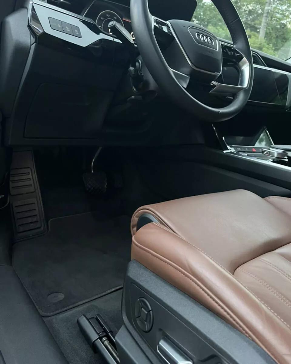 Audi E-tron  2019thumbnail241