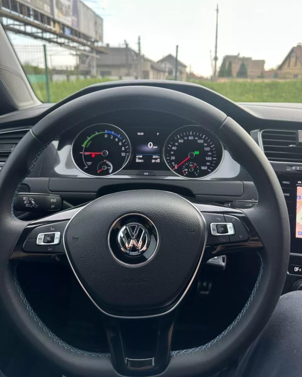 Volkswagen e-Golf  36 kWh 201771