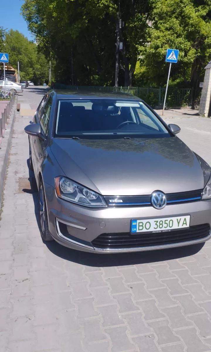 Volkswagen e-Golf  24 kWh 2015241