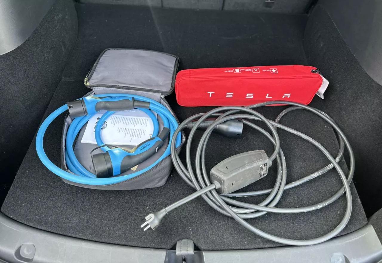 Tesla Model Y  80.5 kWh 2021111