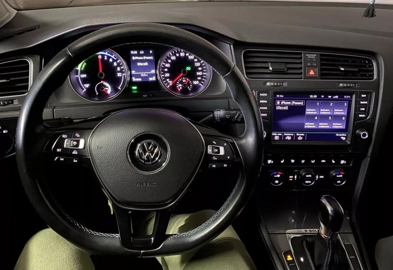 Volkswagen e-Golf  2014241