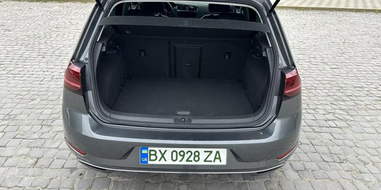 Volkswagen e-Golf  36 kWh 2018thumbnail91