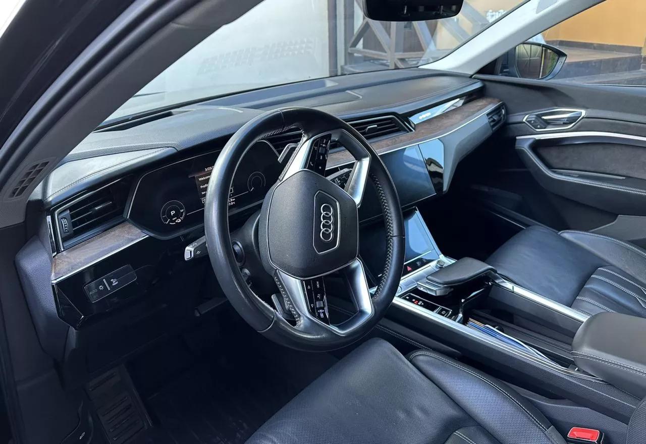 Audi E-tron  2019thumbnail91