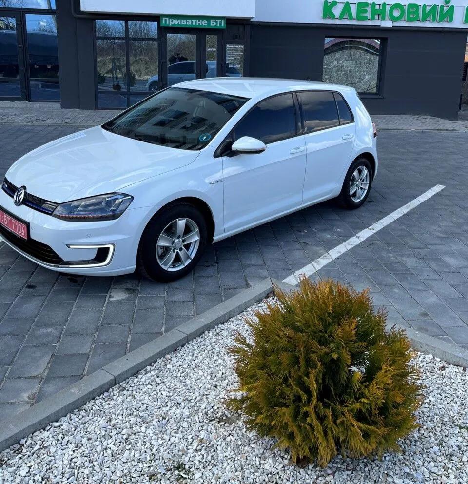 Volkswagen e-Golf  24 kWh 2014thumbnail141