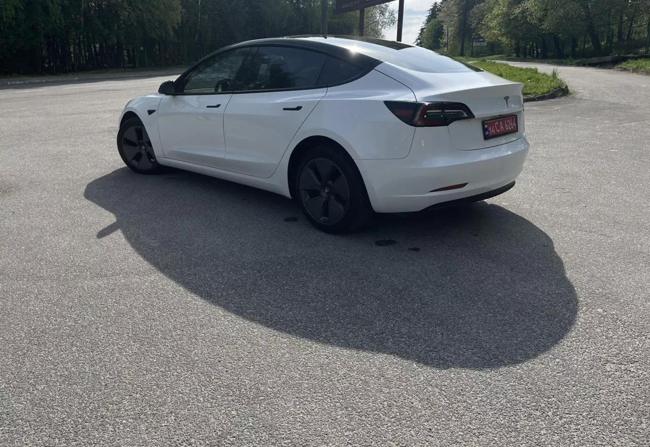 Tesla Model 3  82 kWh 2022thumbnail121