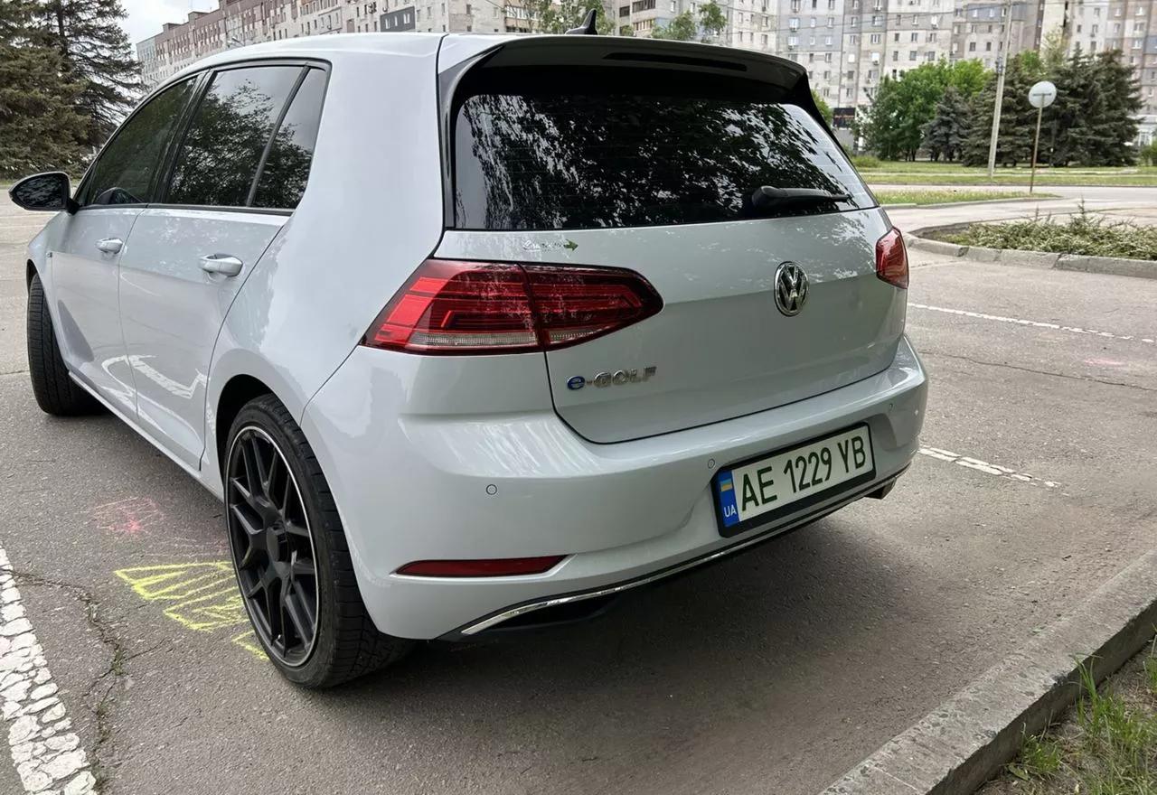 Volkswagen e-Golf  36 kWh 201791