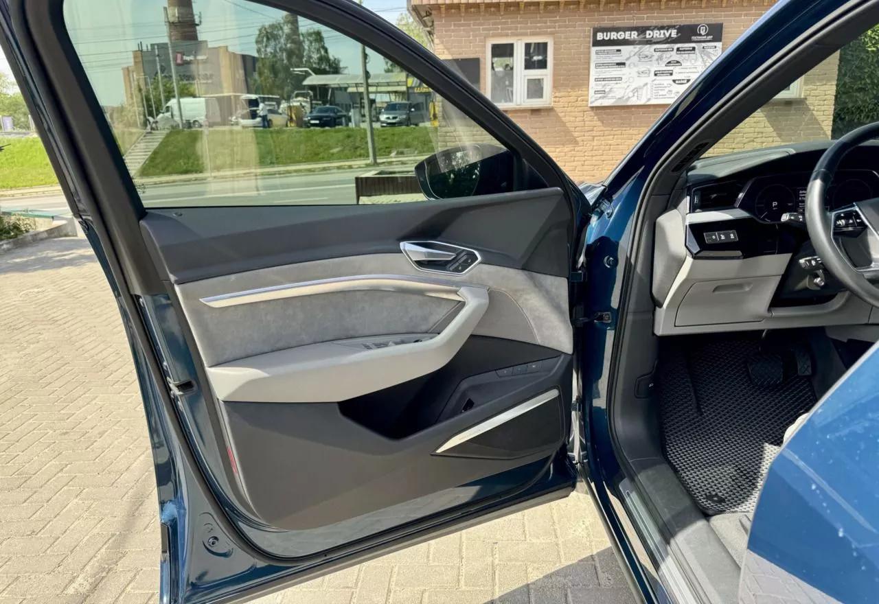 Audi E-tron  95 kWh 2018thumbnail211