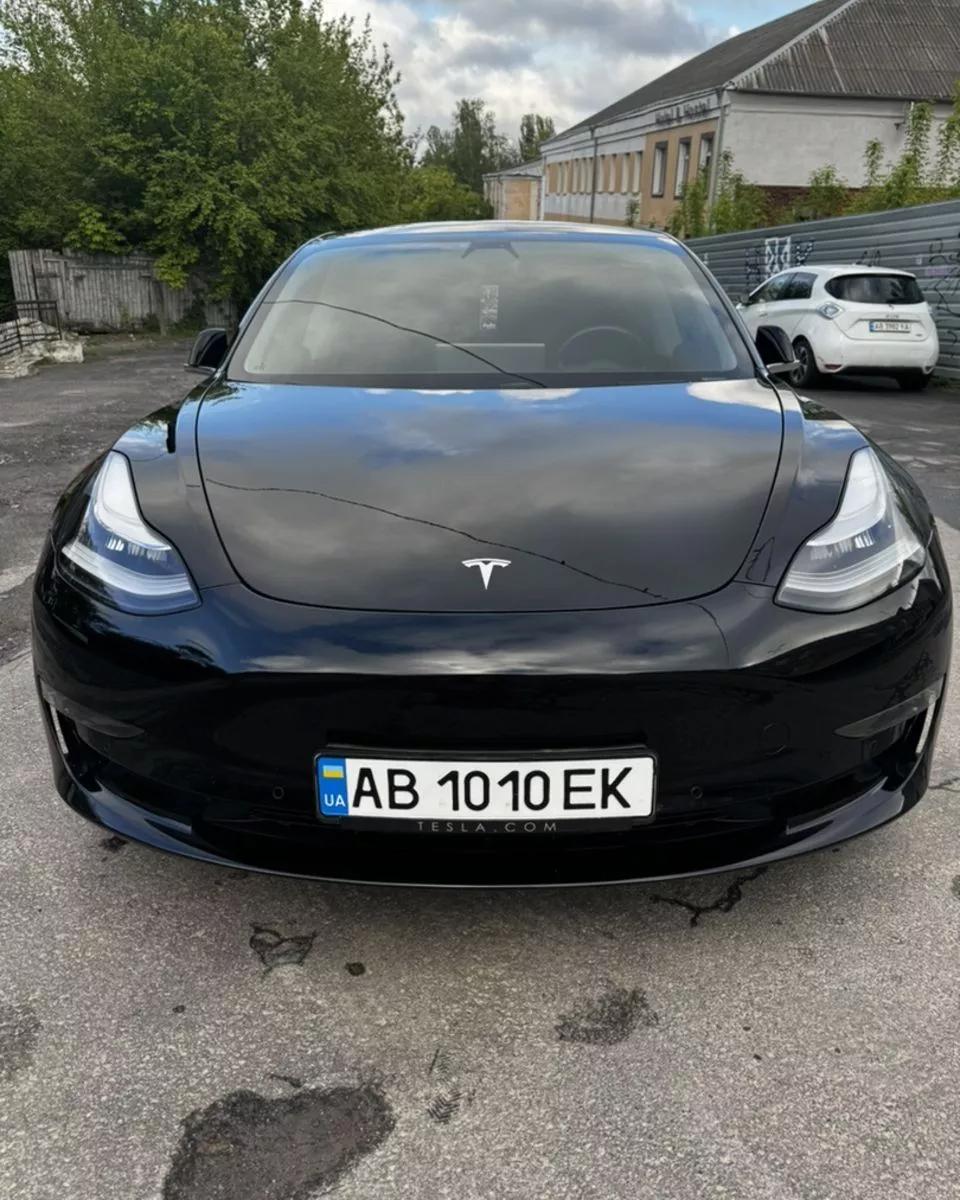 Tesla Model 3  2019141